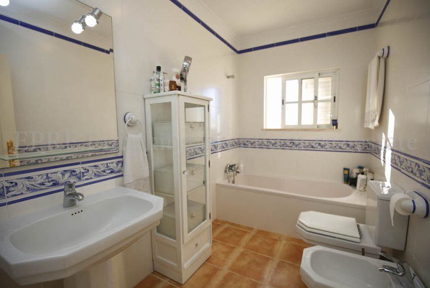 5 Bedroom Villa Ferragudo Algarve portugal for sale
