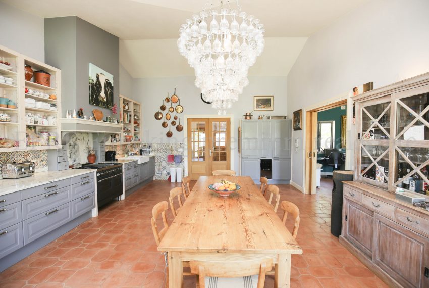 Biological Vineyard 6 Acres Farmhouse Silves Algarve-dinning room-Enneking real estate