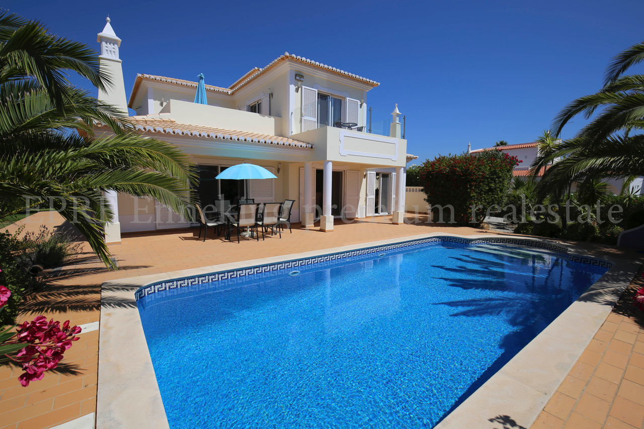SOLD! Exclusive sea view villa, pool, Ferragudo ENNEKING premium real