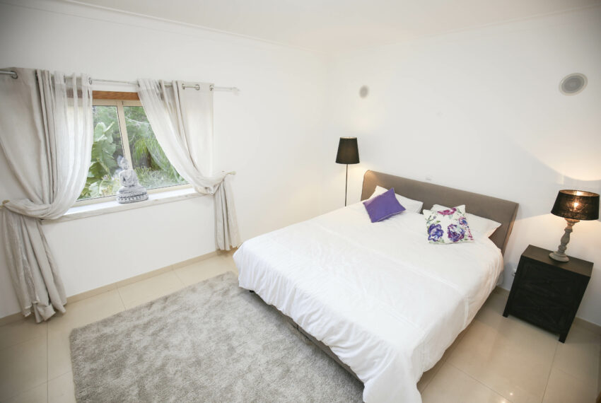 Bedroom ensuite on the first floor duplex apartment Ferragudo Algarve Portugal