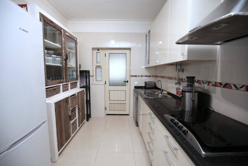 Duplex Ferragudo Kitchen 3JPG copy