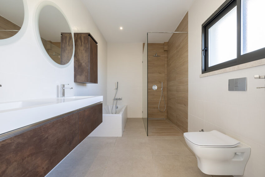 Ferragudo-detached-villa-pool-14 copy