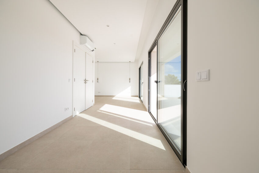 Ferragudo-detached-villa-pool-16 copy